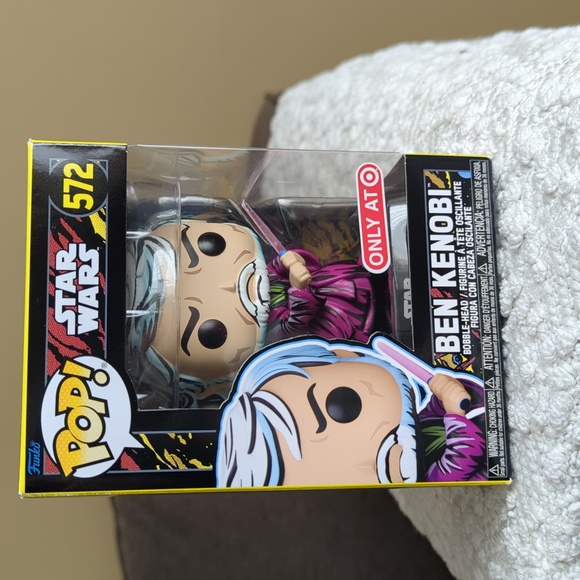 Funko Pop Ben Kenobi Target Exclusive 572 NIB - Picture 1 of 8